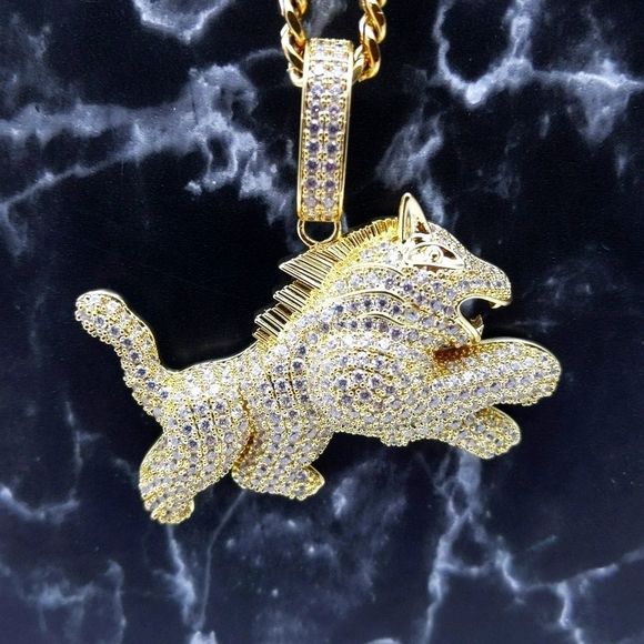 24"Cuban Chain + 14K Gold Finish Lion Pendant - Picture 1 of 11